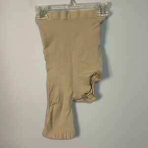 Skims Seamless Sculpt Mid Thigh Left One Leg Exposed size Med NWOT